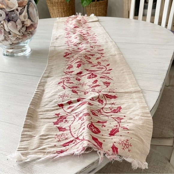 WELL DRESSED HOME Red Plaid Table Runner Black Faux Fur Christmas 14x72 - Picture 1 of 6